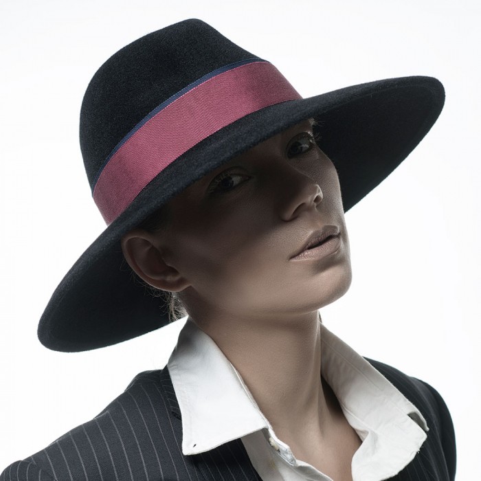 LAURA APSIT LIVENS Designer Brand & Products | NOT JUST A LABEL display picture 2