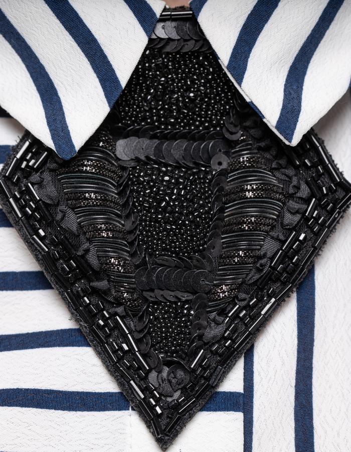 collar HER NOT JUST A LABEL