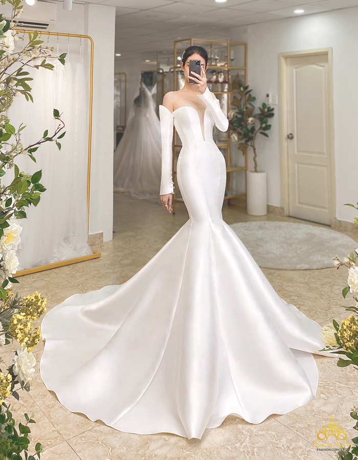 mermaid wedding dress open back Lace Open Back Mermaid Sheer Long Sleeve Halter Wedding Dress